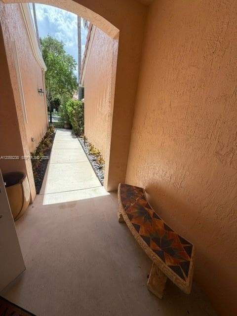 299 Coral Trace Ln photo 2