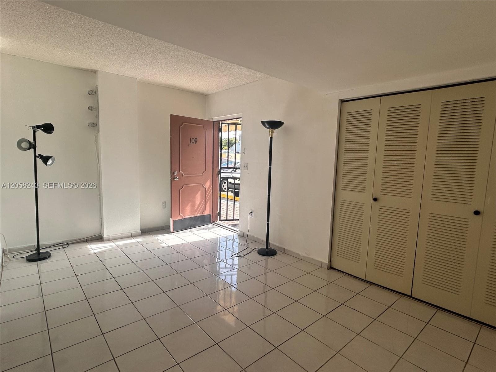 LE JEUNE HOUSE CONDO · #109 in Miami - Photo 3