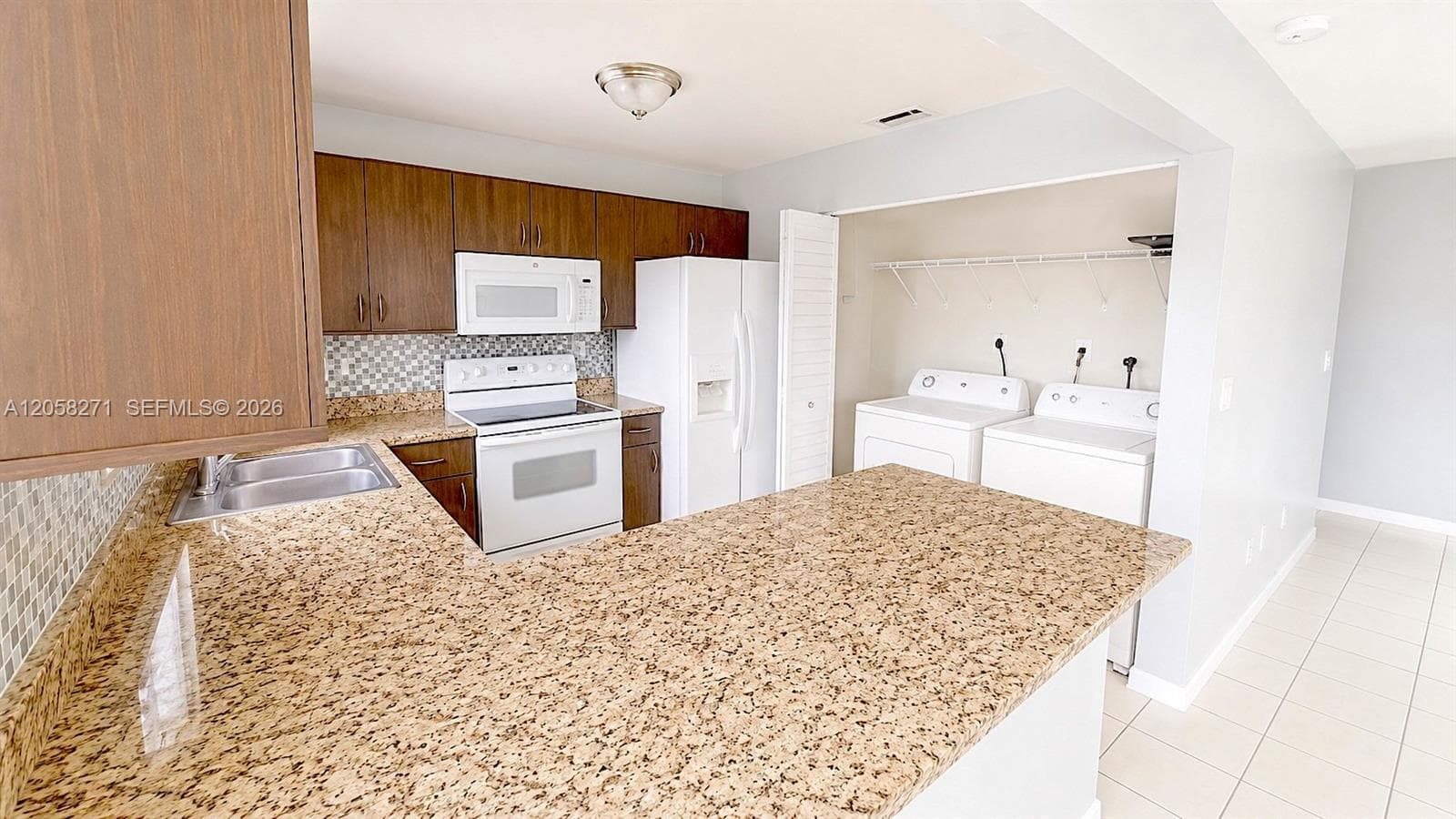 PATIO GRANDE TOWNHOMES CO · #101 in Miami - Photo 17
