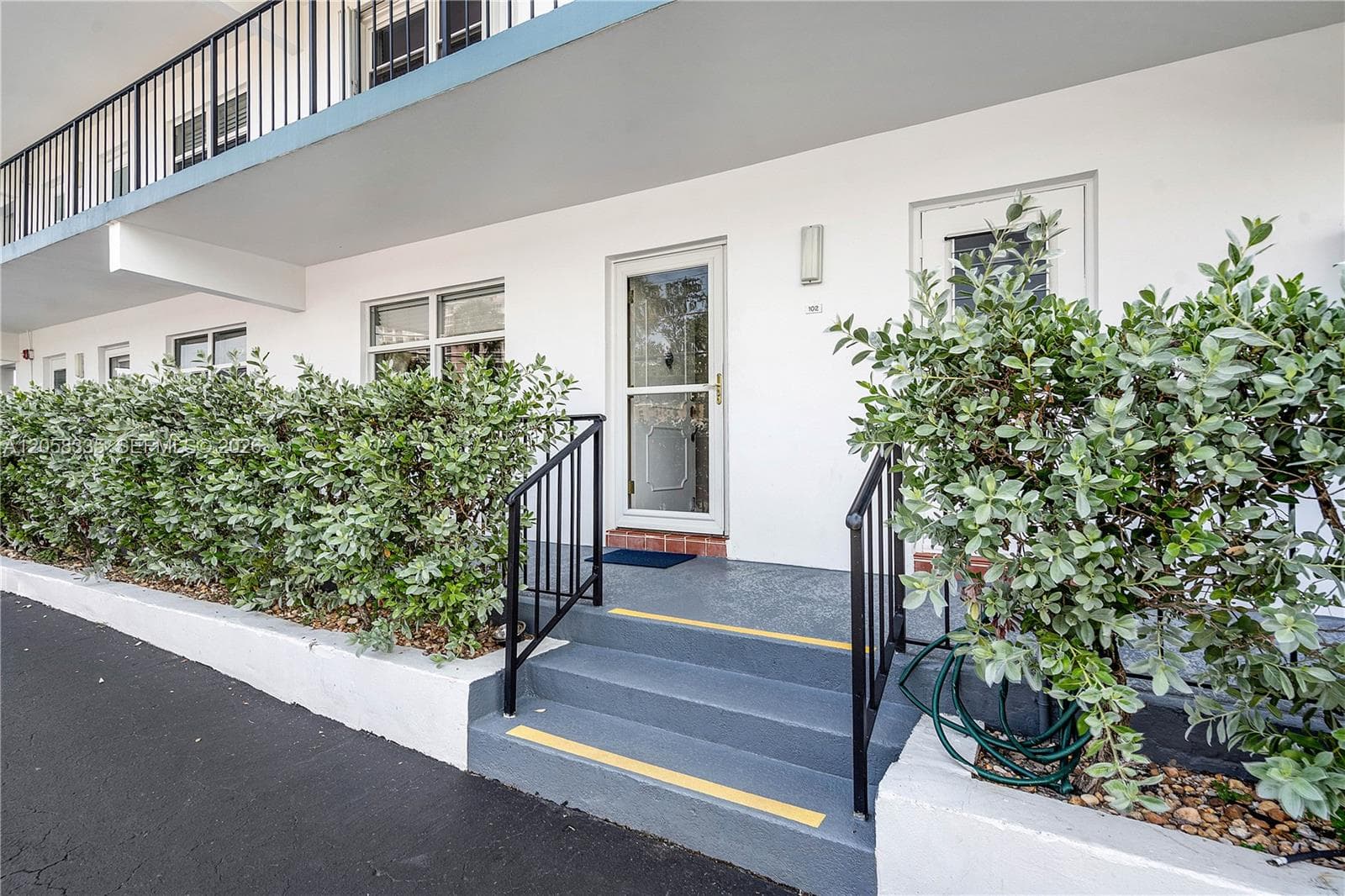 GARDENS BY THE SEA CONDO · #102 in Lauderdale By The Sea - Photo 1