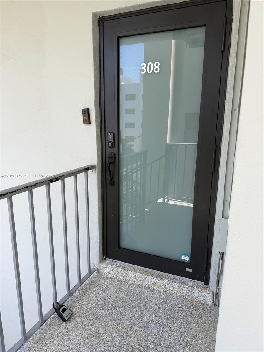 LA FLEURETTE · #308 in Miami Beach - Photo 14