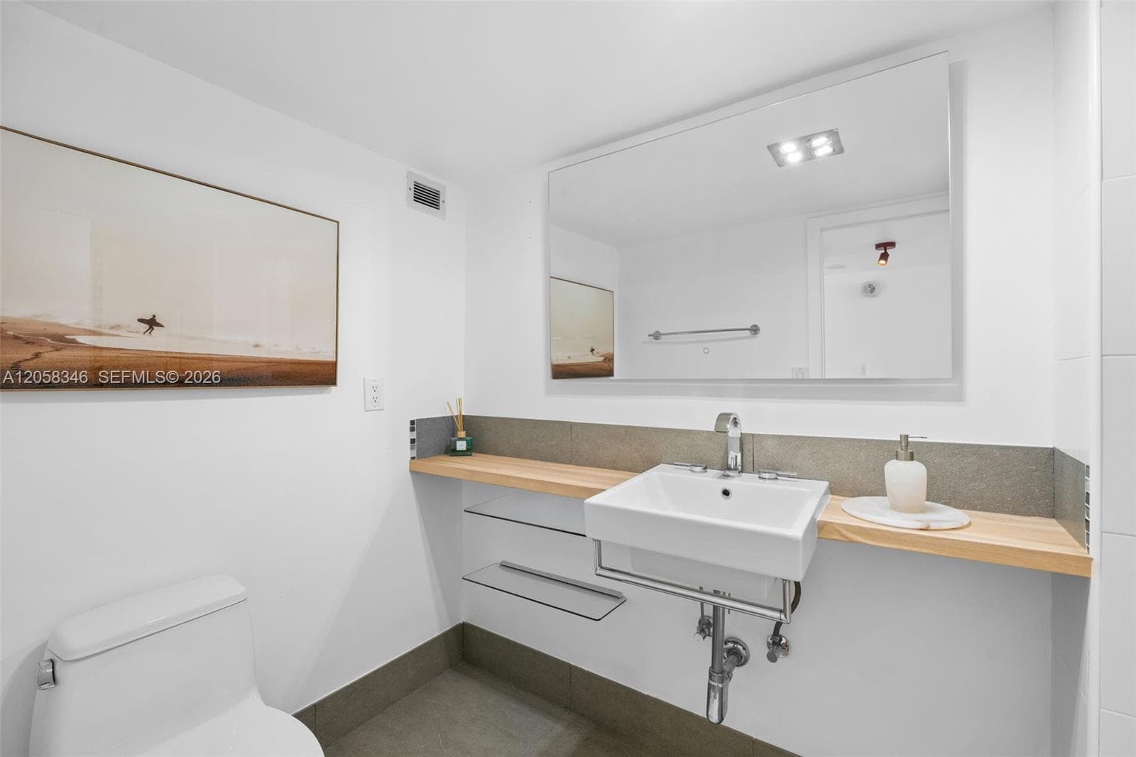 COMMODORE PLAZA CONDO · #1216 in Aventura - Photo 34