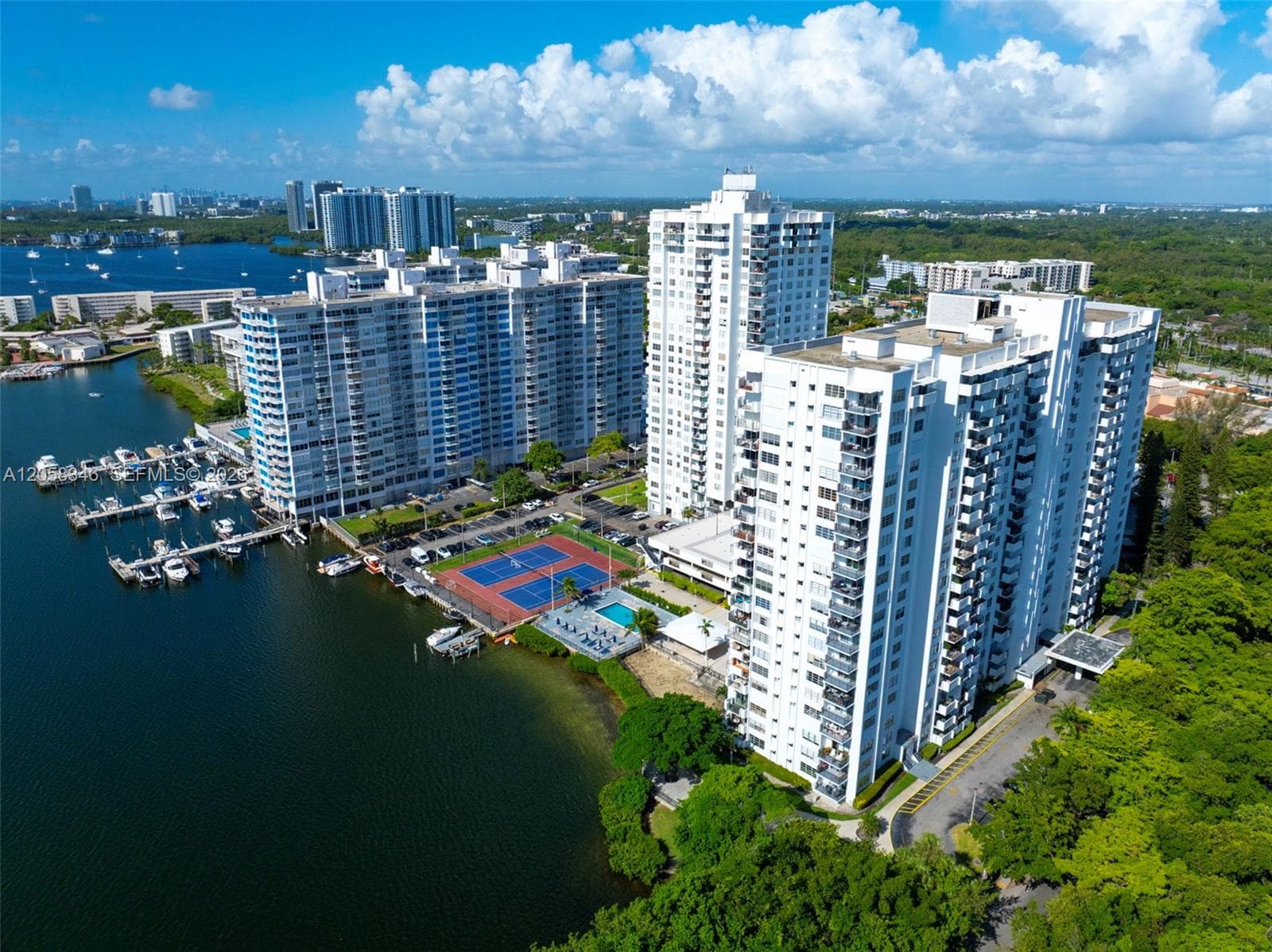 COMMODORE PLAZA CONDO · #1216 in Aventura - Photo 38