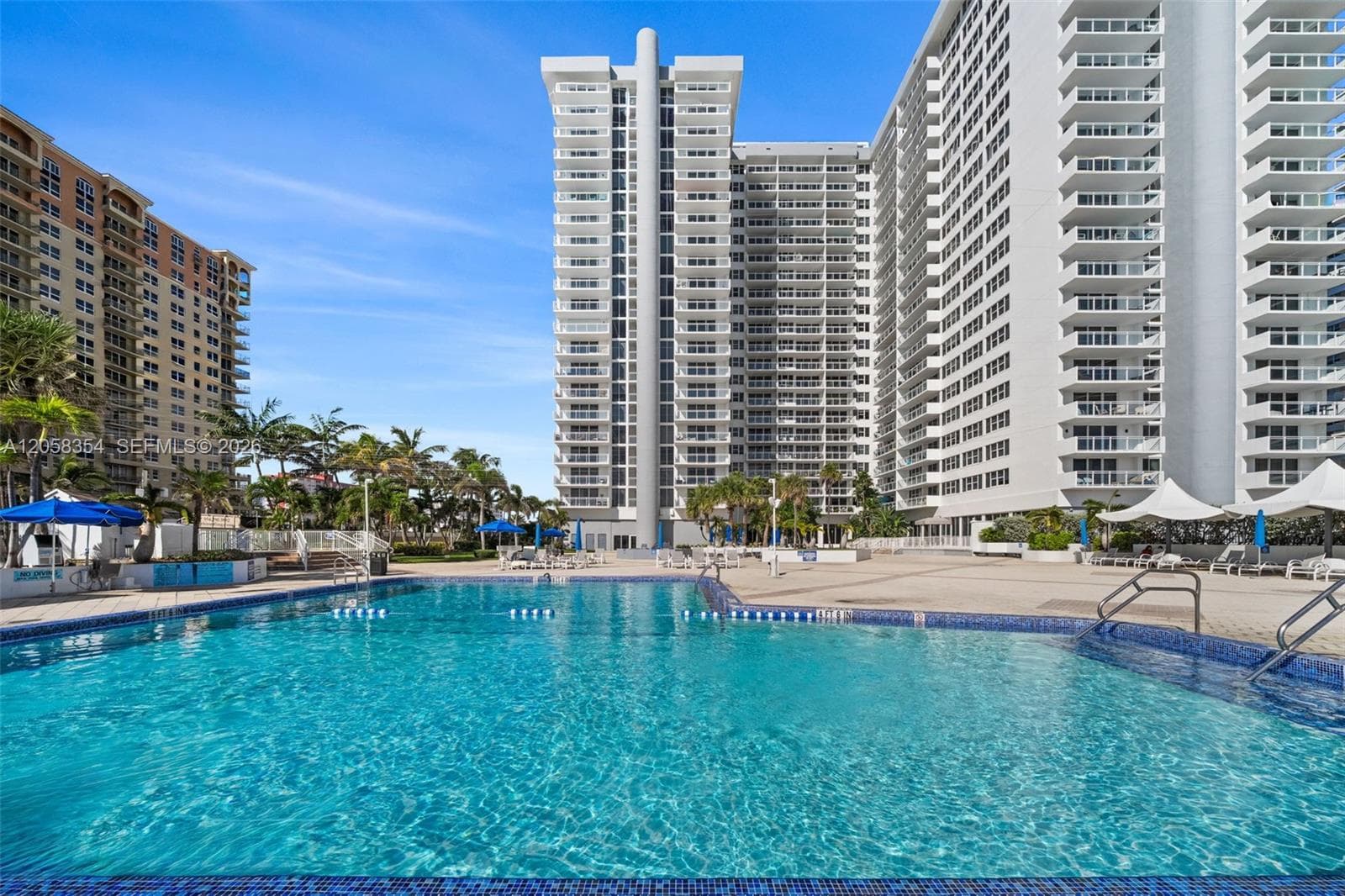 Parker Plaza · #1701 in Hallandale Beach - Photo 20