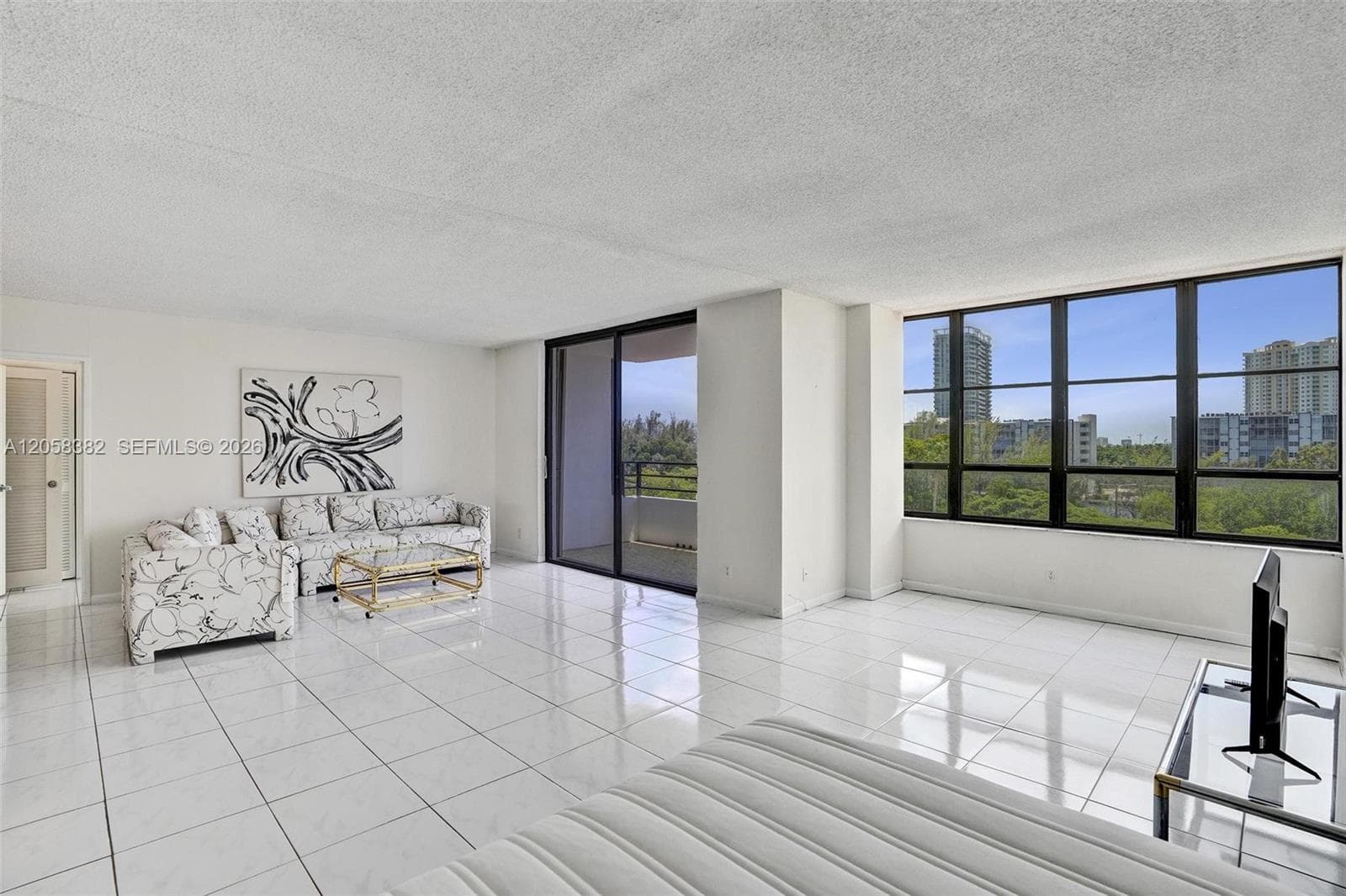 OLYMPUS 500 · #213 in Hallandale Beach - Photo 15