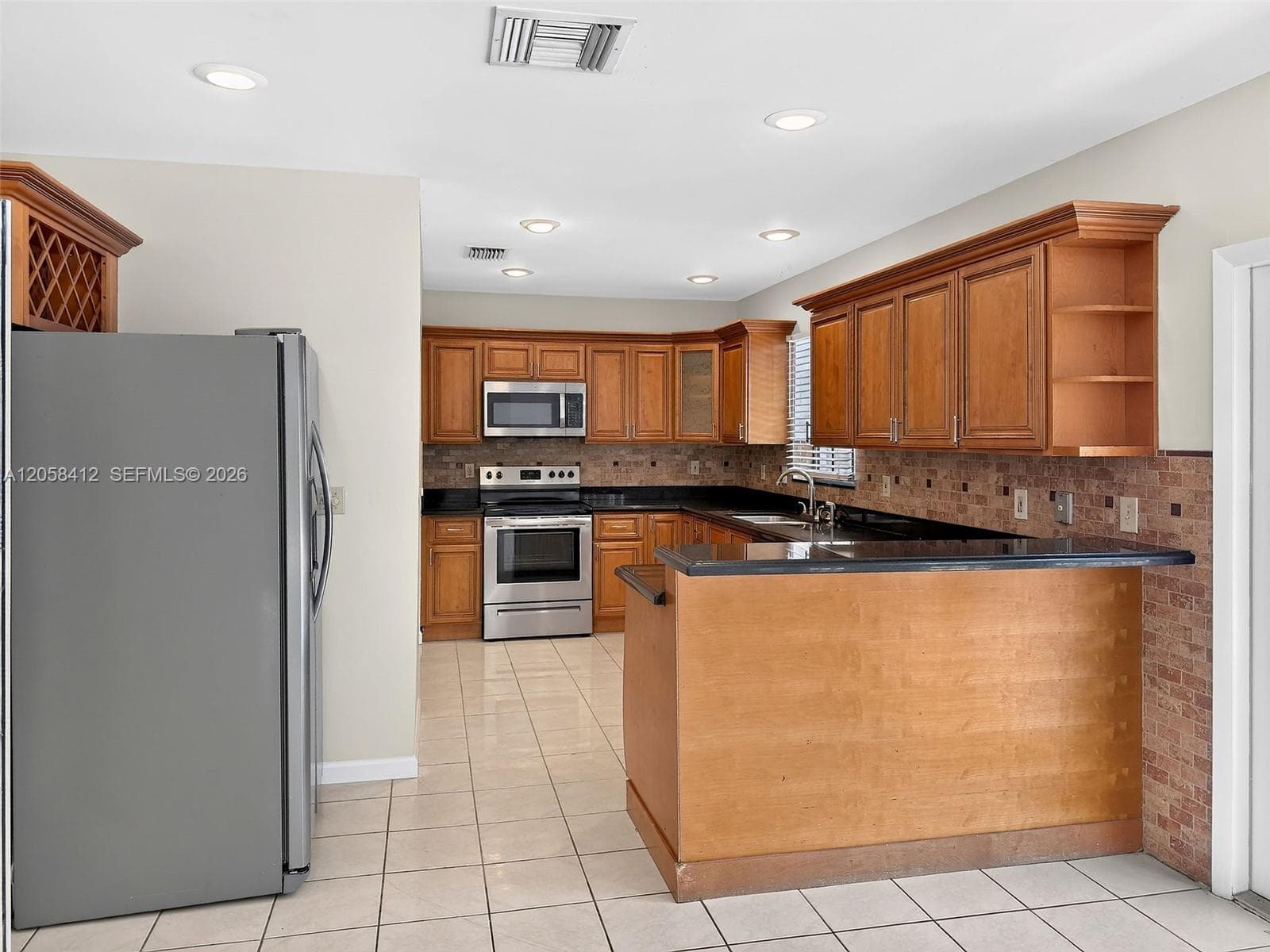 14465 SW 96th Ave #-- photo 6