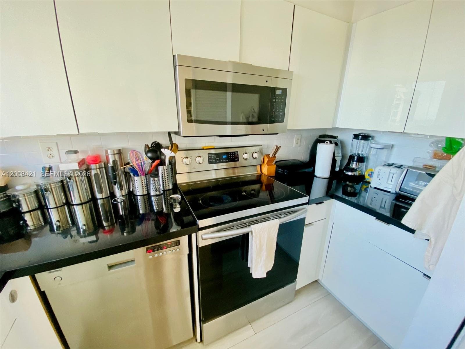 THE GRANDVIEW CONDO · #1202 in Miami Beach - Photo 8