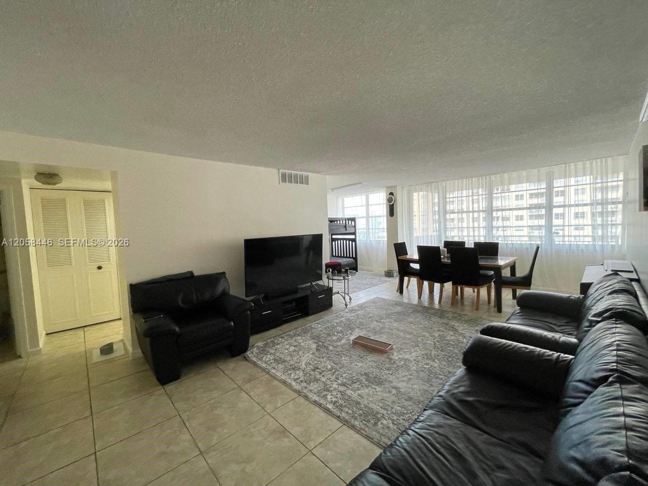 Winston Tower 100 · #1607 in Sunny Isles Beach - Photo 8