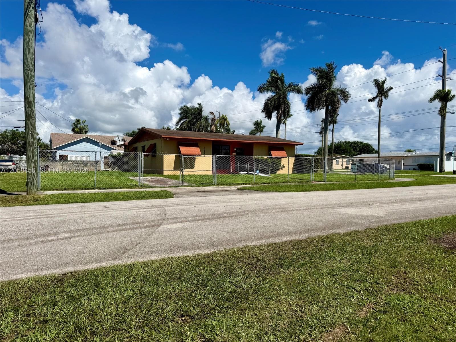 10701 SW 149th St photo 28