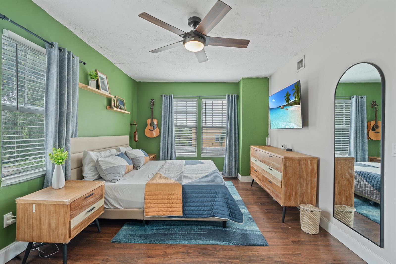 820 29th st west-12
