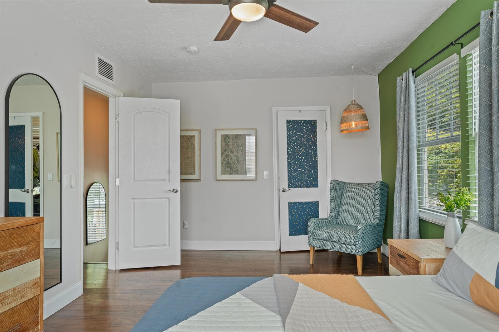 820 29th st west-18