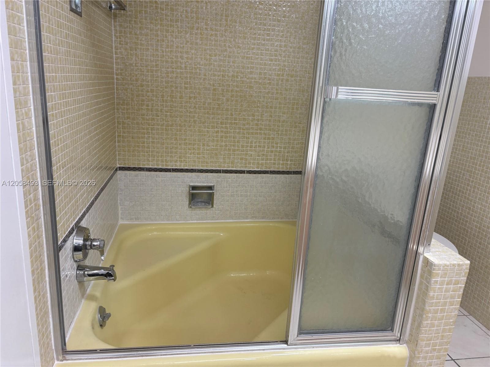 Tub in 2nd Bathroom