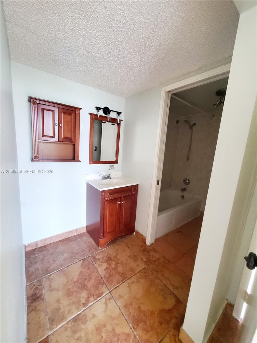 PLAZA OF AMERICAS CONDO P · #618 in Sunny Isles Beach - Photo 17
