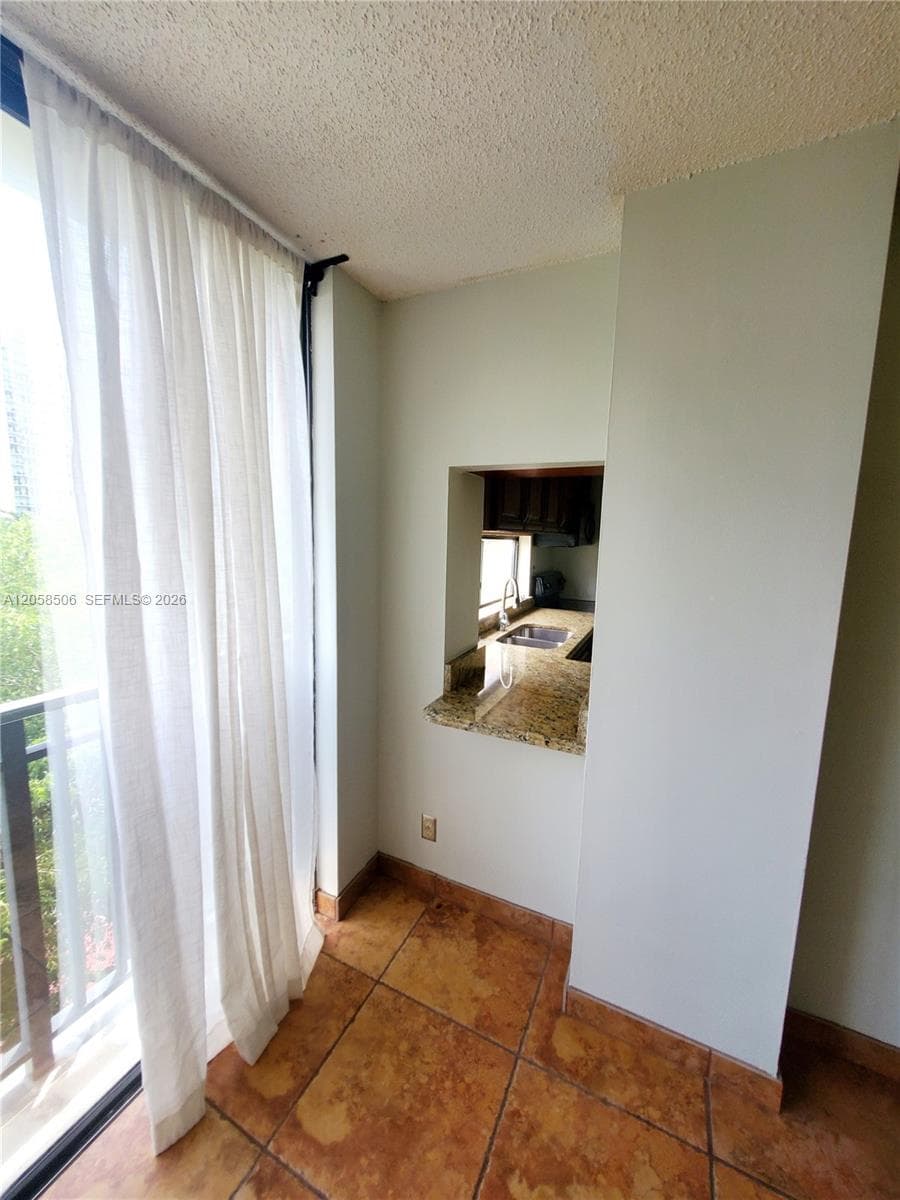 PLAZA OF AMERICAS CONDO P · #618 in Sunny Isles Beach - Photo 11