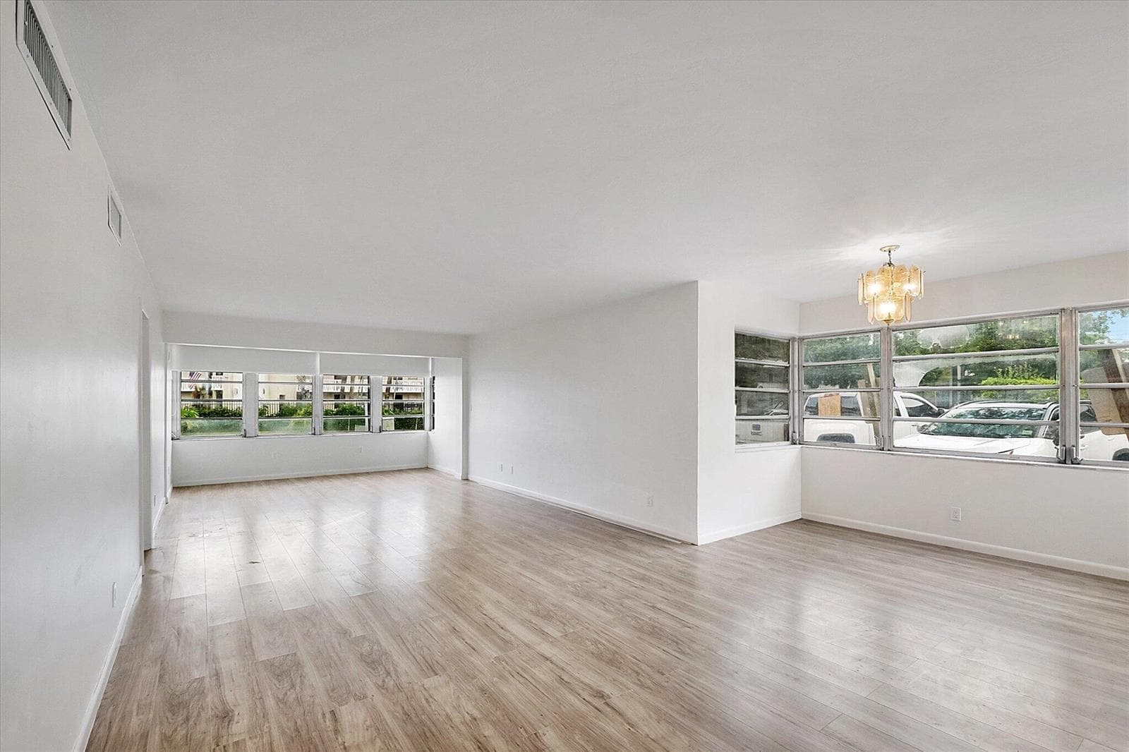 08-19001 NE 14th Ave #145_008