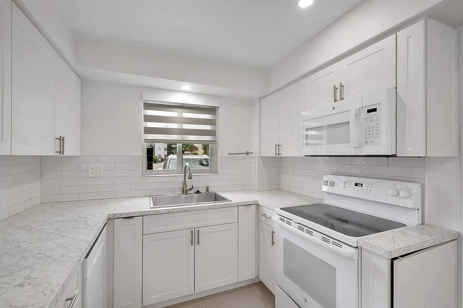 14-19001 NE 14th Ave #145_014