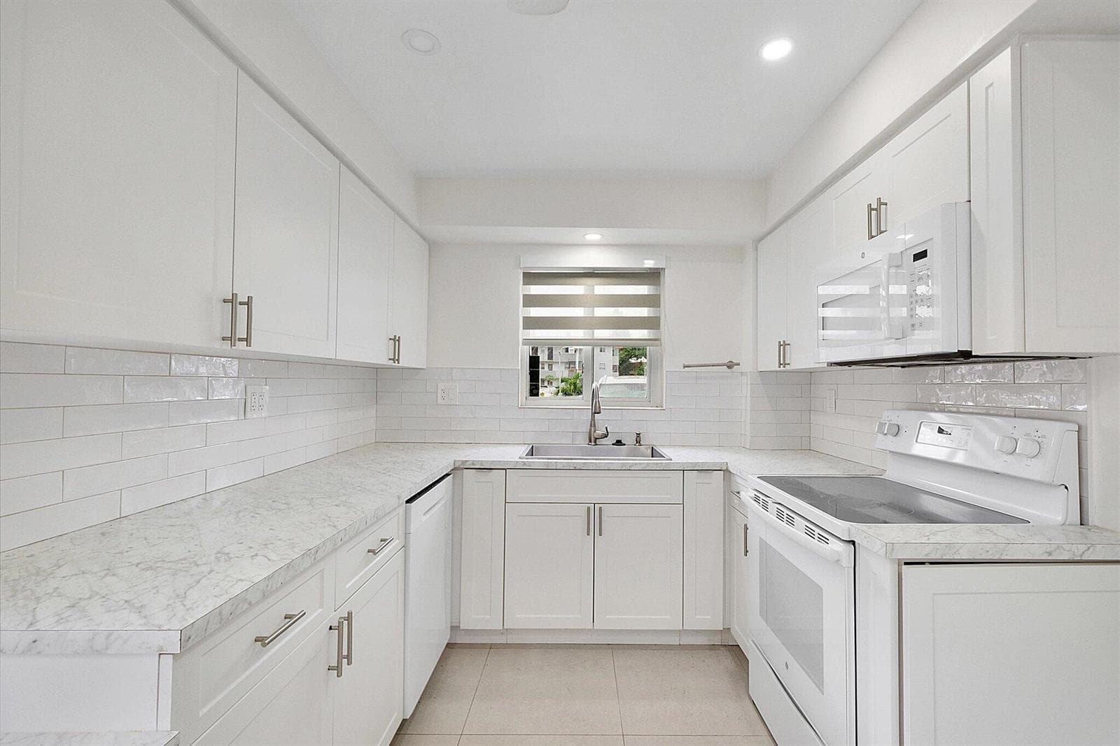 11-19001 NE 14th Ave #145_011