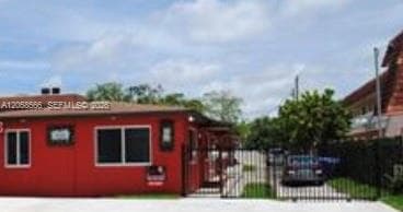 2513 Lincoln St photo 5