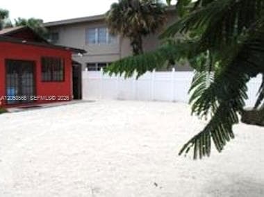 2513 Lincoln St photo 8
