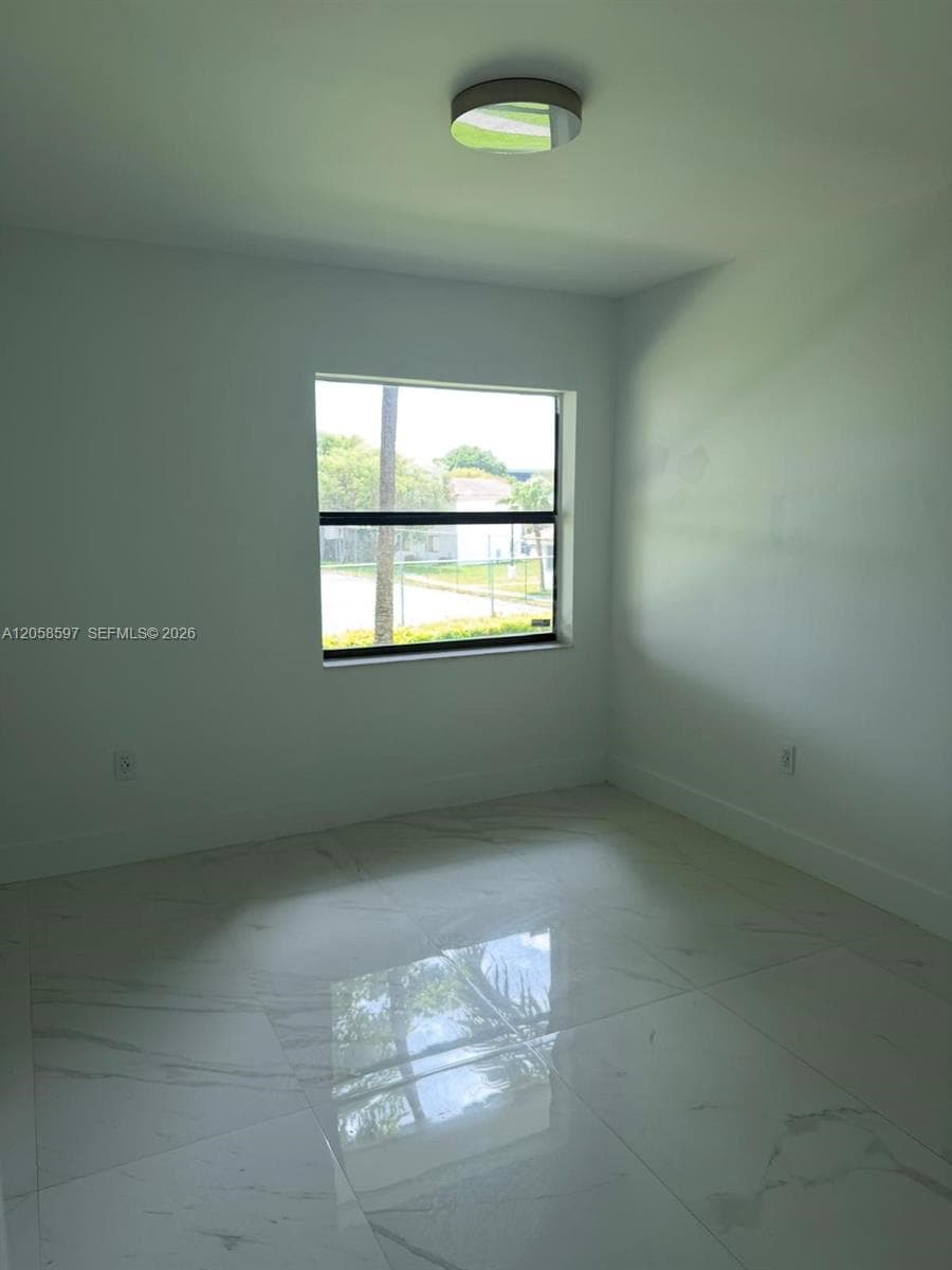TERRANOVA CONDO · #23-36 in Miami - Photo 12