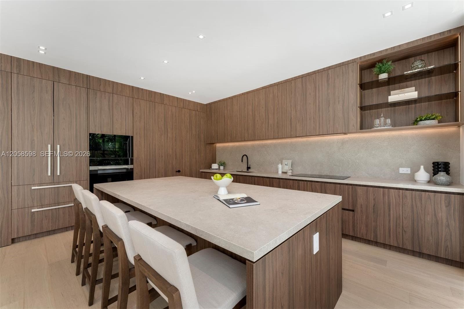 3352 Charles Ave photo 12