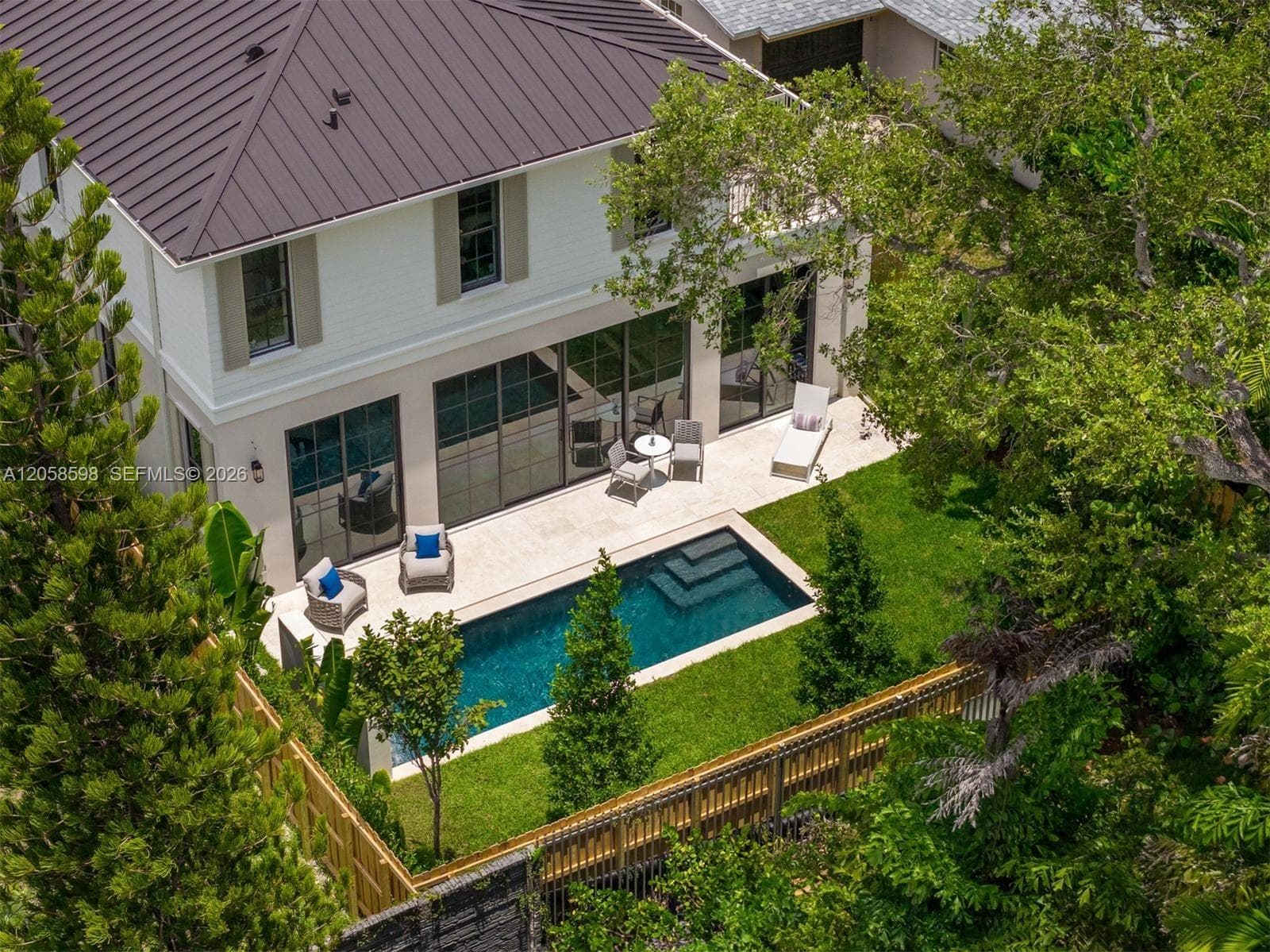 3352 Charles Ave photo 22