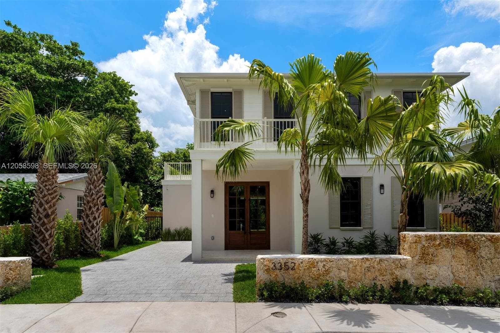 3352 Charles Ave photo 1