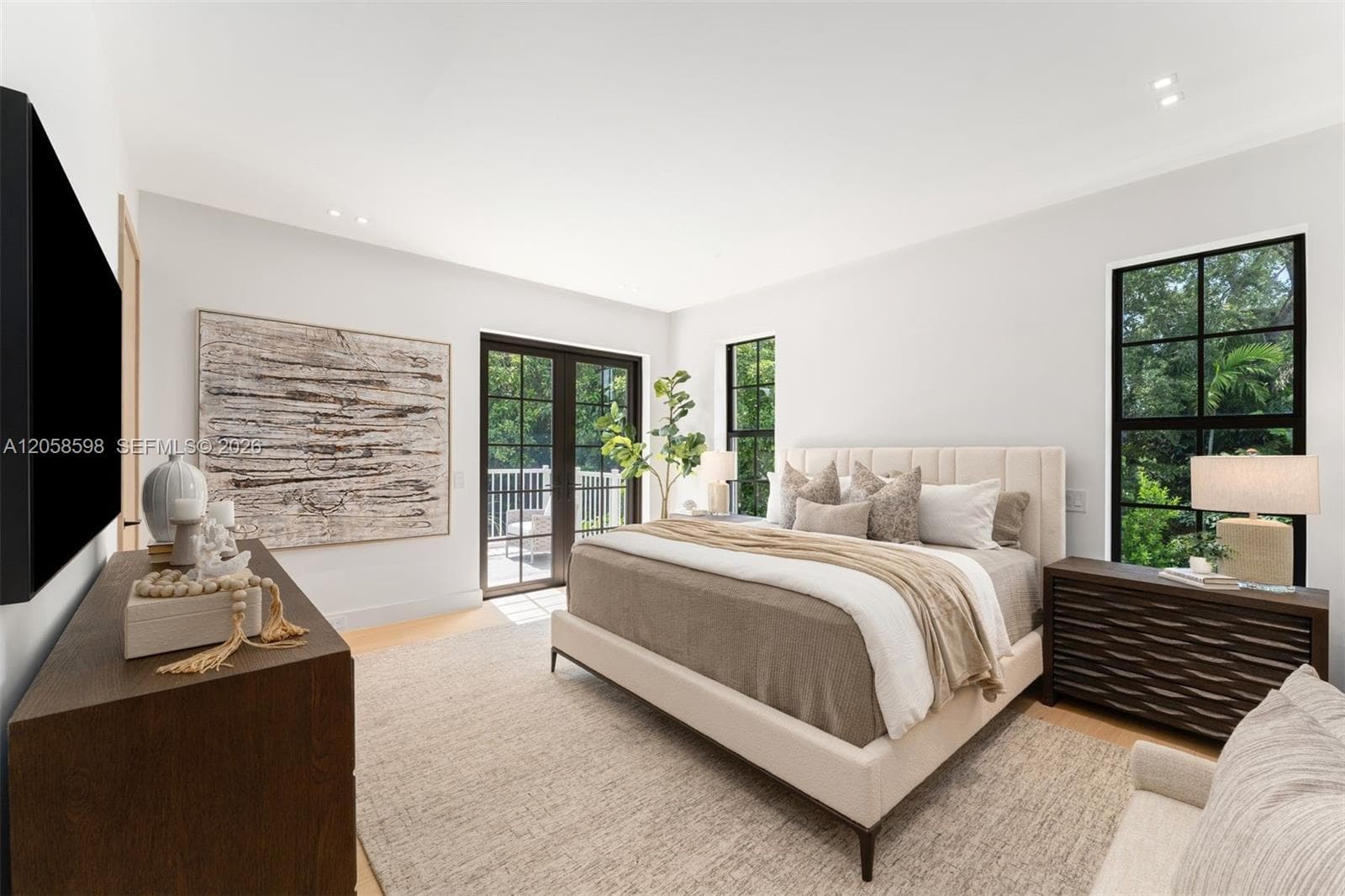 3352 Charles Ave photo 11