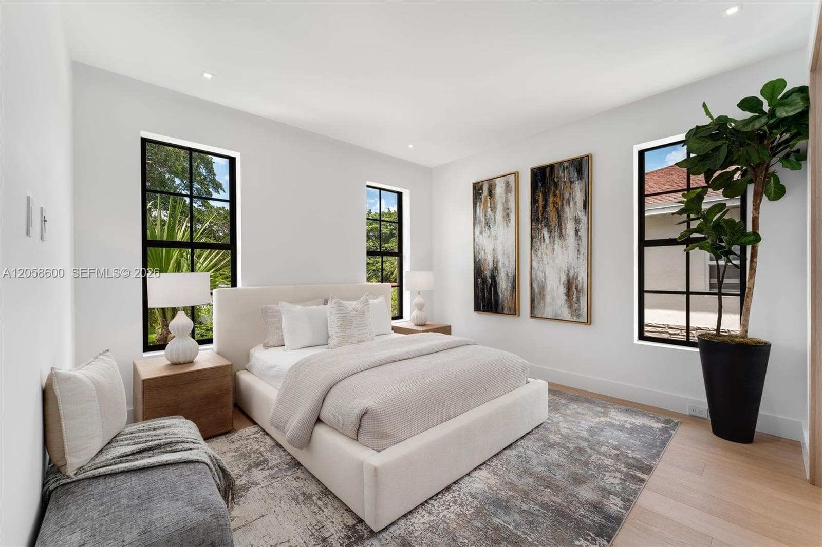 3372 Charles Ave photo 12
