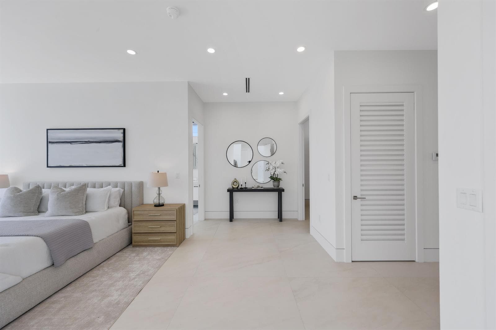 2612 Northeast 4th St - 62.jpg-FULL