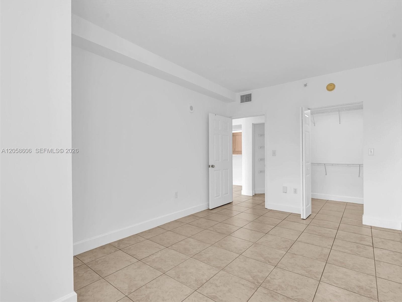 Douglas Grand Condo FOR SALE  50 MENORES AVE APT 518 CORAL GABLES, FL 33134