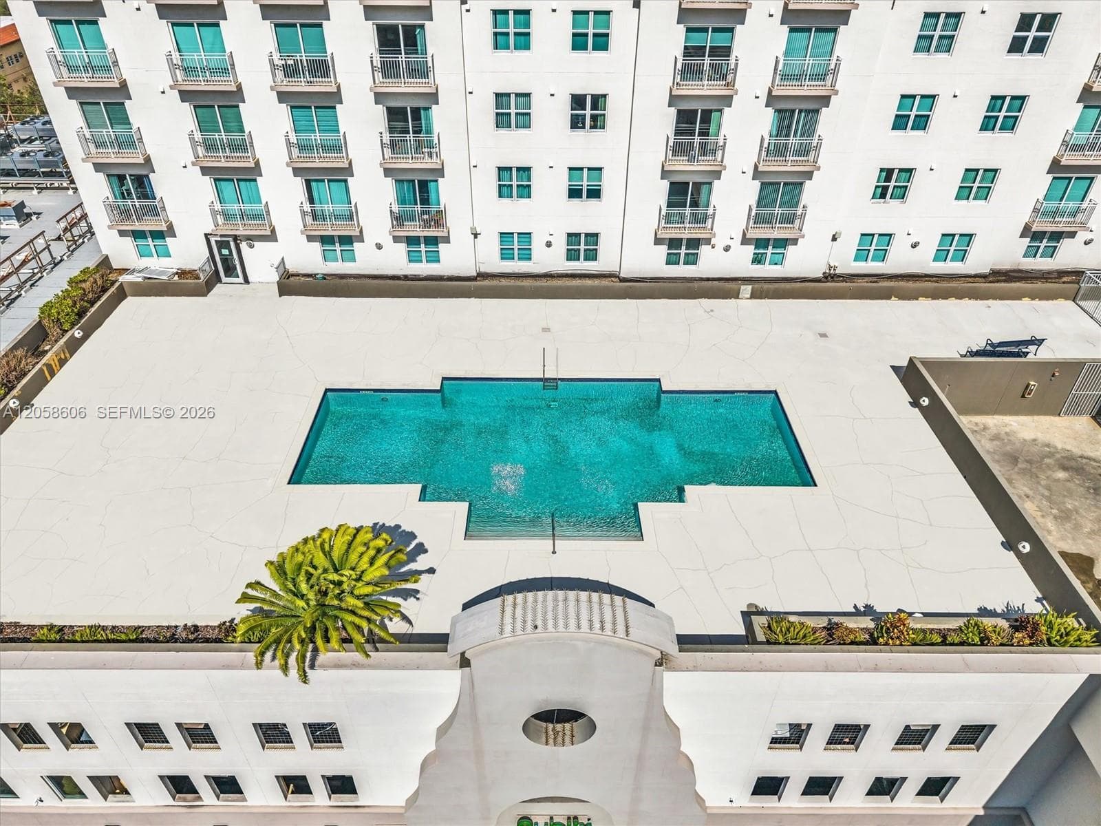 Douglas Grand Condo FOR SALE  50 MENORES AVE APT 518 CORAL GABLES, FL 33134