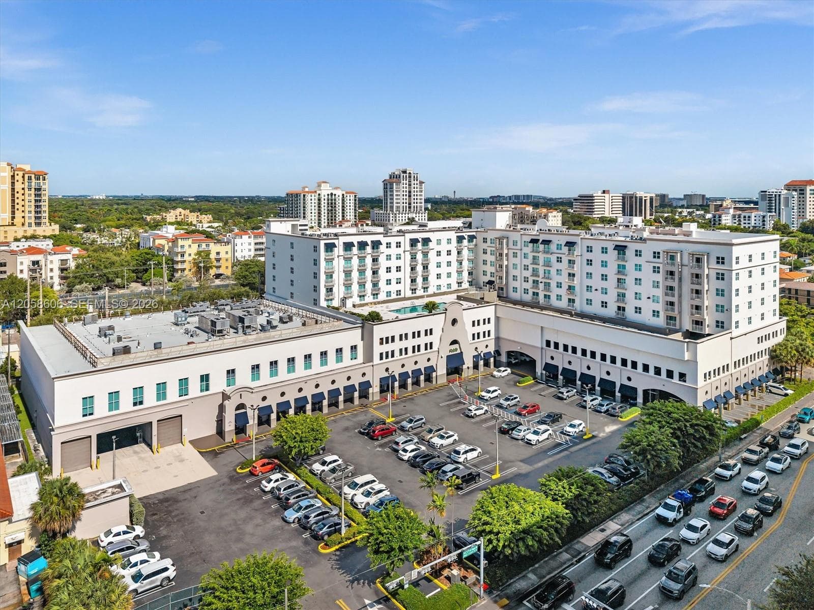 Douglas Grand Condo FOR SALE  50 MENORES AVE APT 518 CORAL GABLES, FL 33134