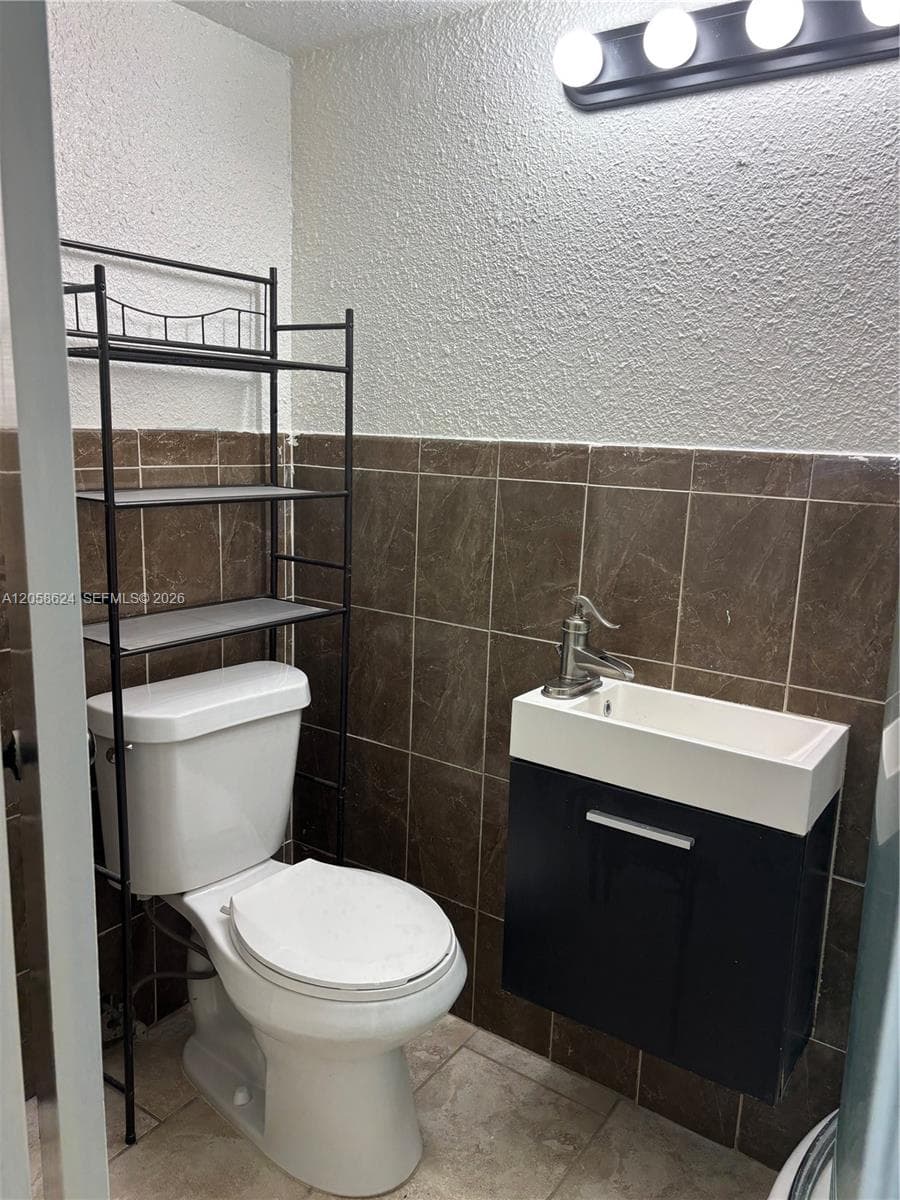 NARANJA LAKES CONDO NO 5 · #B3F in Homestead - Photo 11