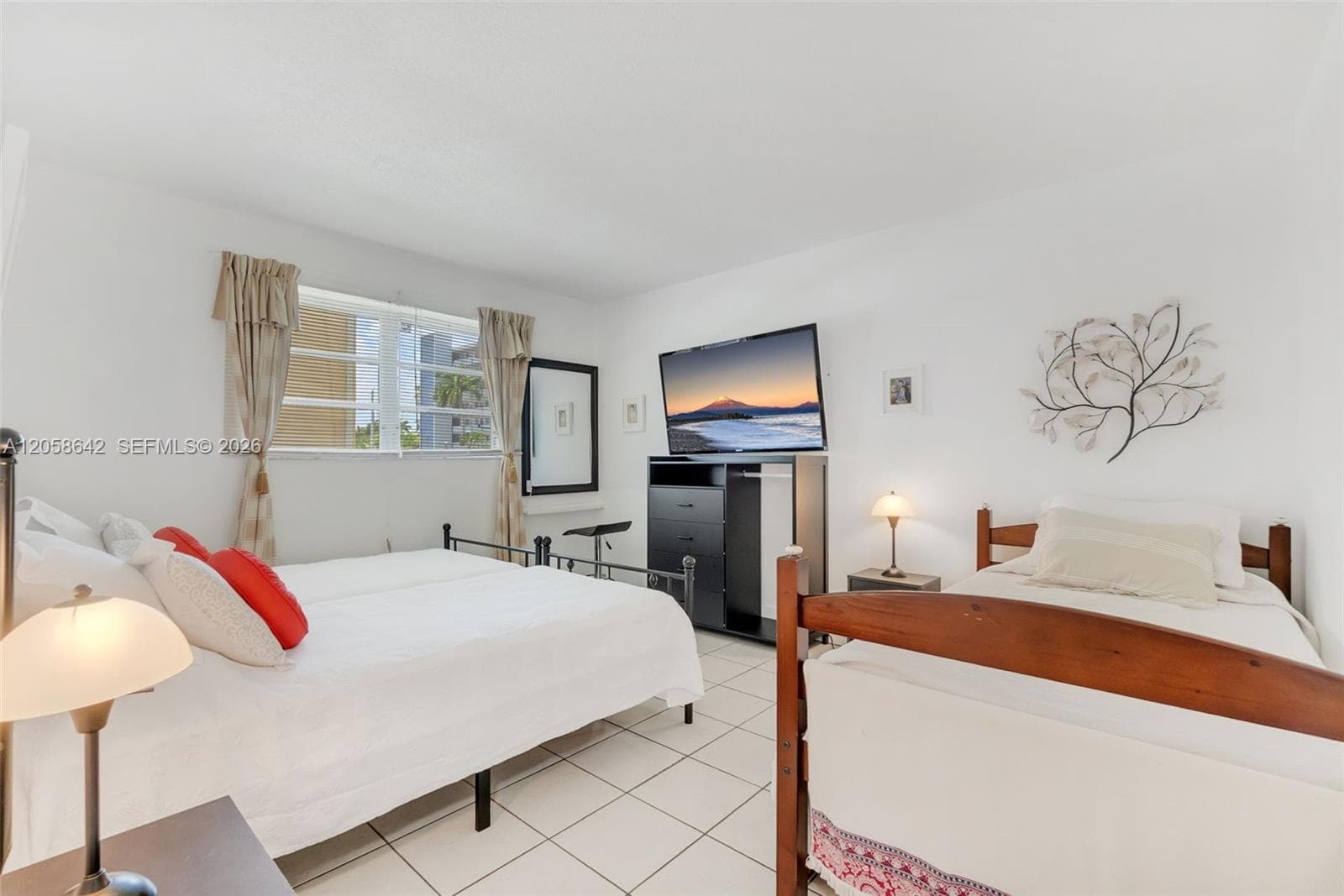 Meadowbrook Towers · #108 in Hallandale Beach - Photo 20