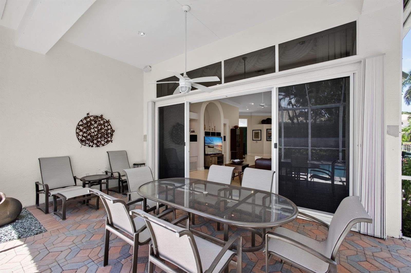 COVERED LANAI