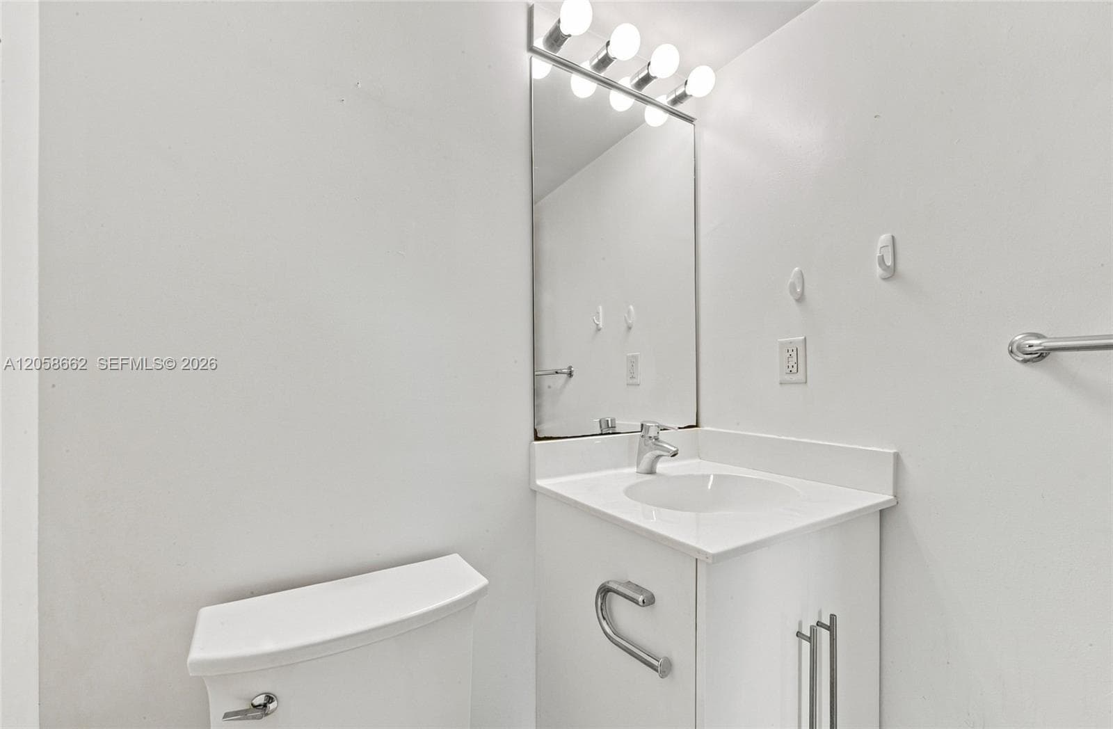 RESIDENCES ON HOLLYWOOD B · #518 in Hollywood - Photo 13