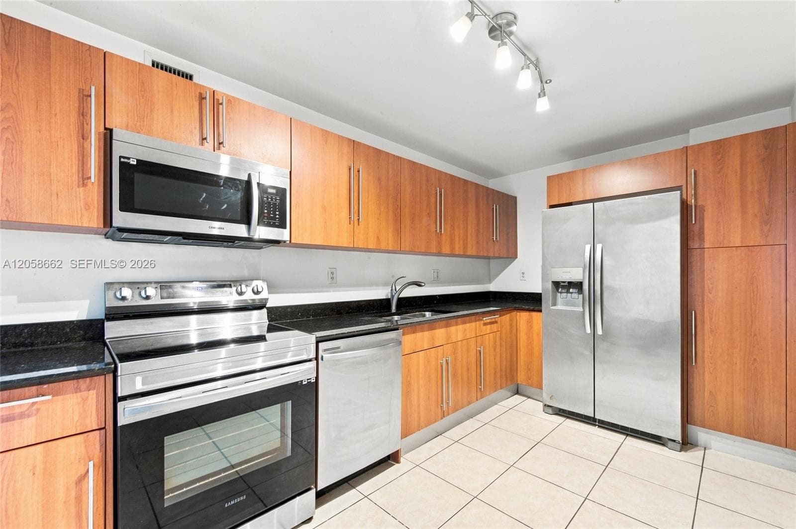RESIDENCES ON HOLLYWOOD B · #518 in Hollywood - Photo 1