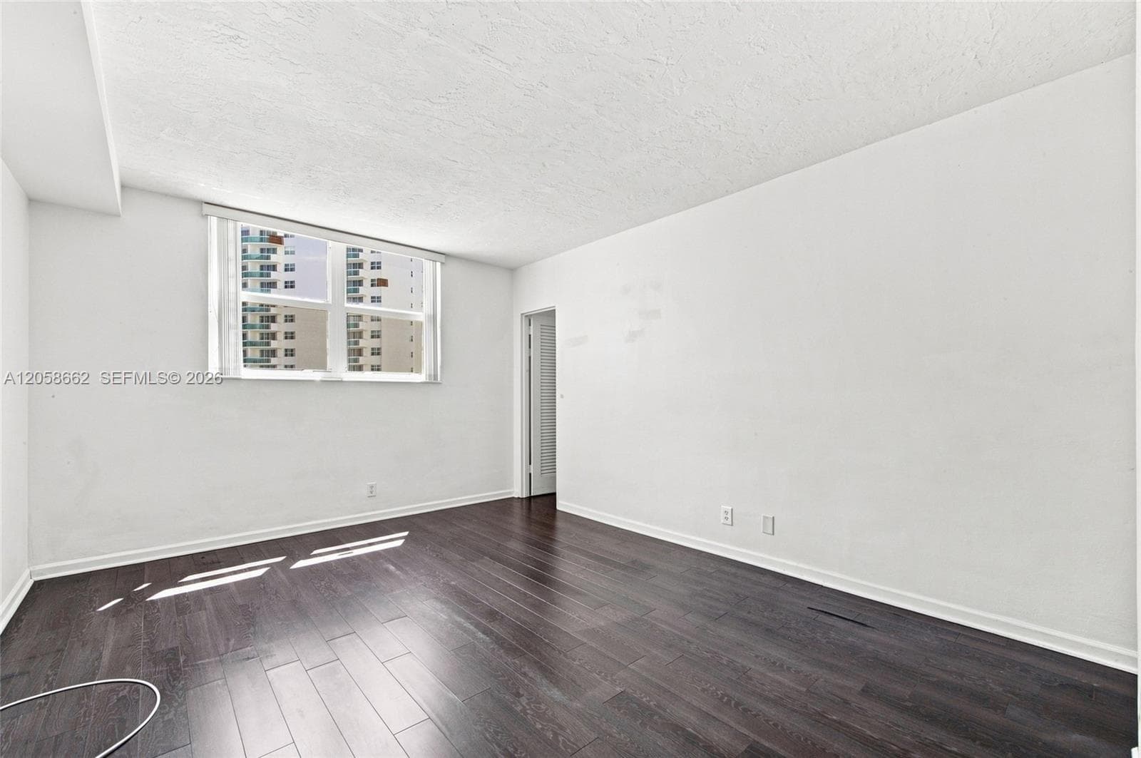 RESIDENCES ON HOLLYWOOD B · #518 in Hollywood - Photo 14