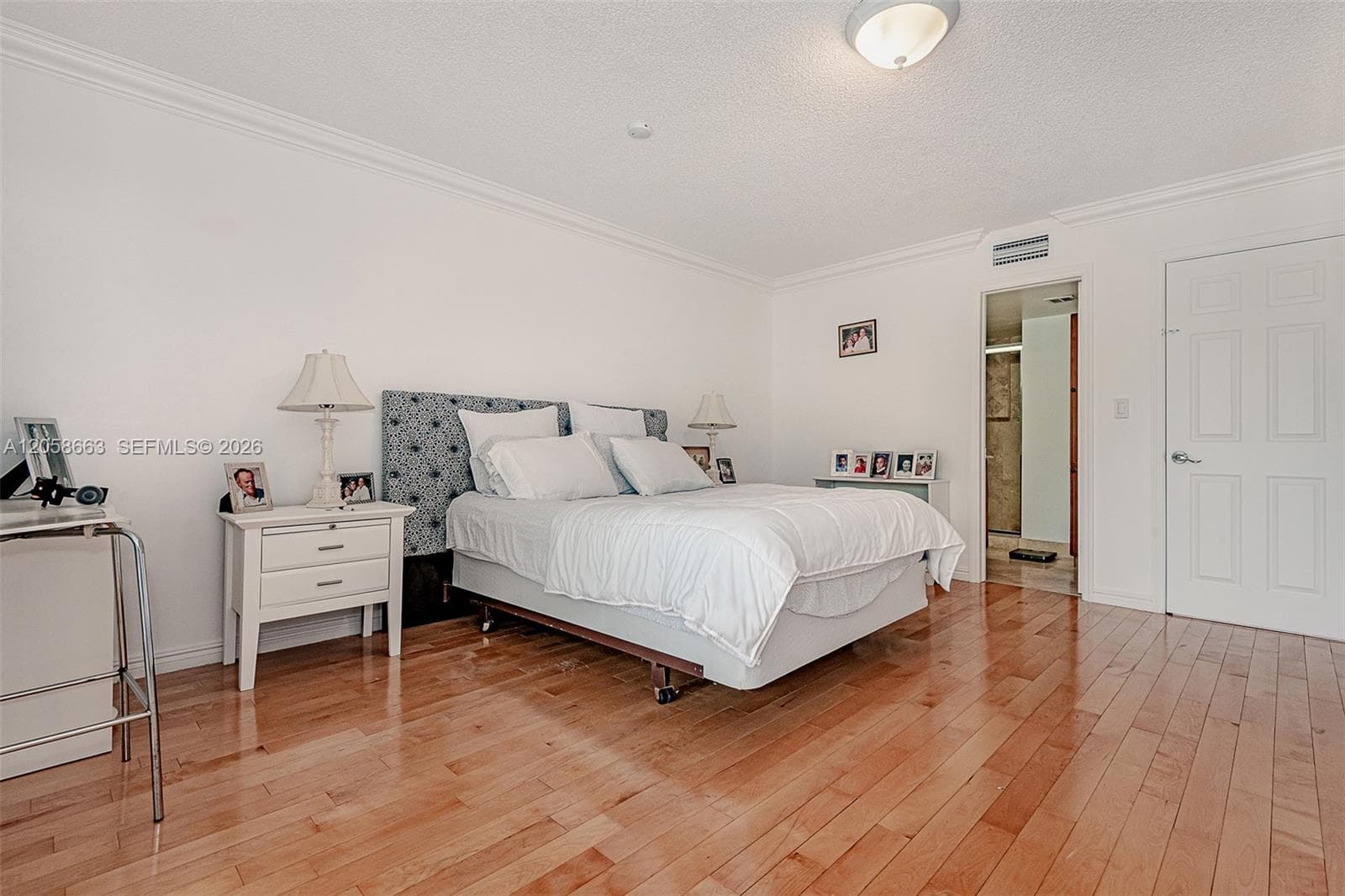 1413 N 15th Ave #8 photo 20