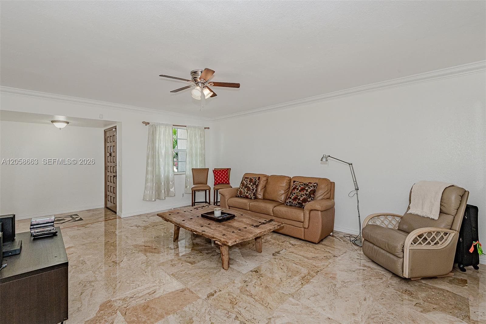 1413 N 15th Ave #8 photo 9