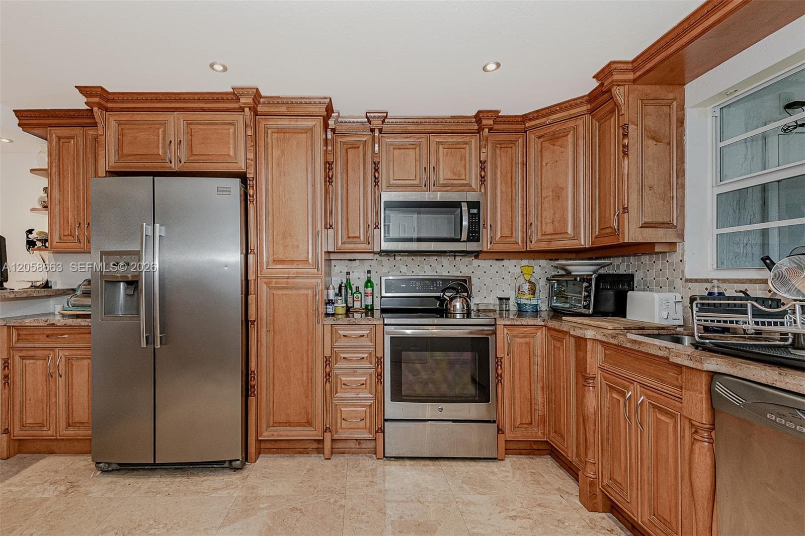 1413 N 15th Ave #8 photo 14