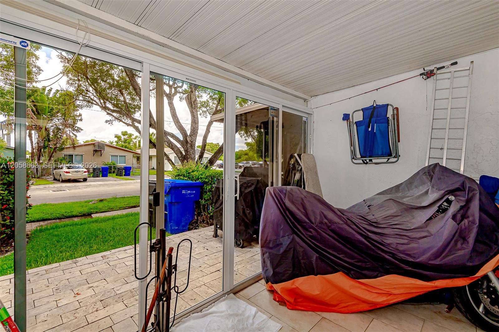 1413 N 15th Ave #8 photo 4