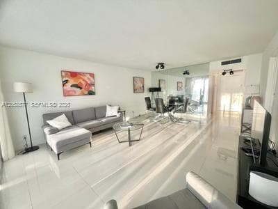 PARKER PLAZA CONDO ESTATE · #903 in Hallandale Beach - Photo 2