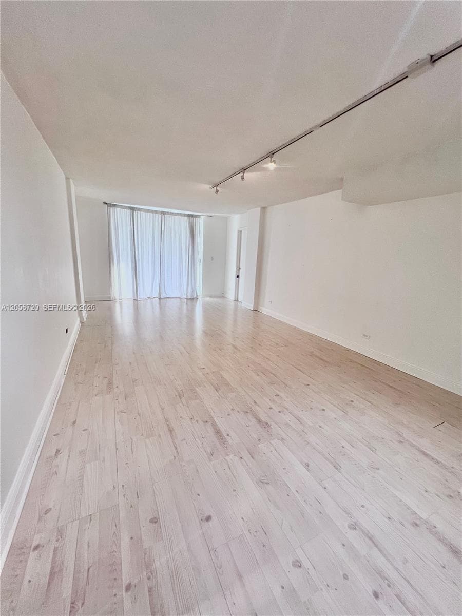 WHITE HOUSE CONDO · #405 in North Miami Beach - Photo 7