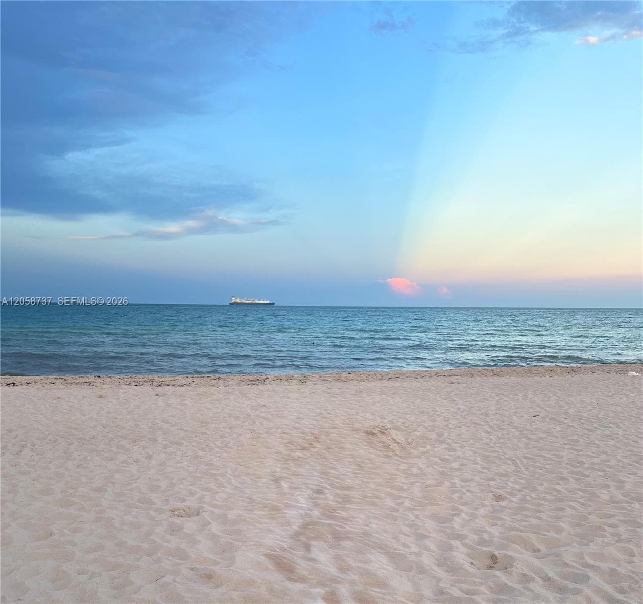 CARLYLE PLAZA · #502 in Miami Beach - Photo 12