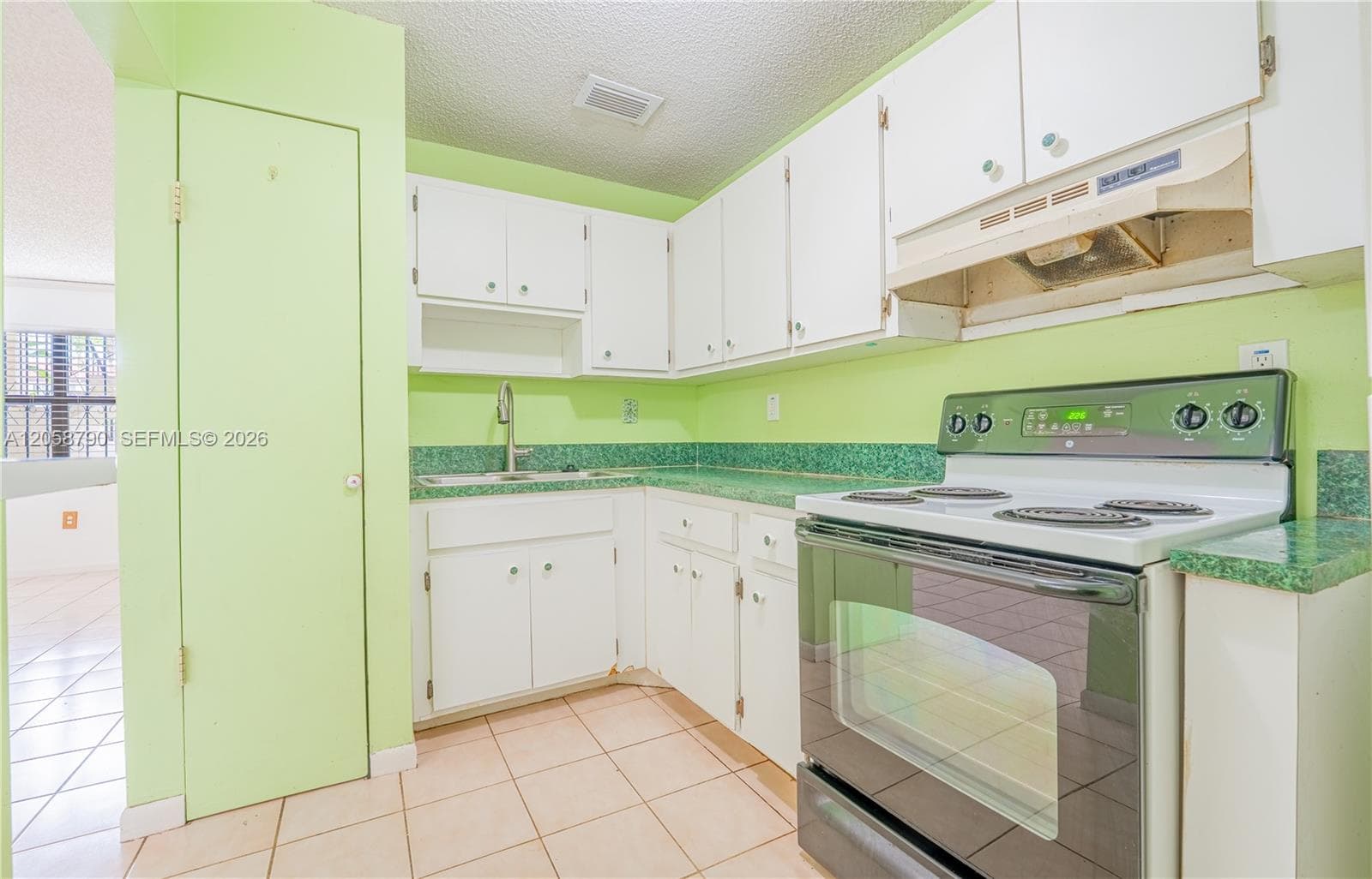 MILLER VILLAS CONDO · #1701 in Miami - Photo 11