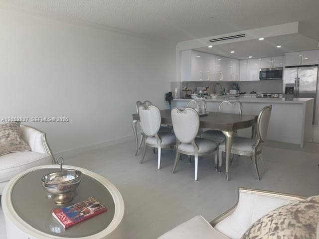 THE CARRIAGE HOUSE CONDO · #230 in Miami Beach - Photo 26