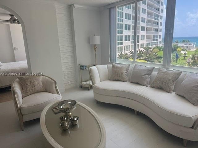 THE CARRIAGE HOUSE CONDO · #230 in Miami Beach - Photo 28