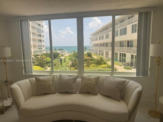 THE CARRIAGE HOUSE CONDO · #230 in Miami Beach - Photo 29
